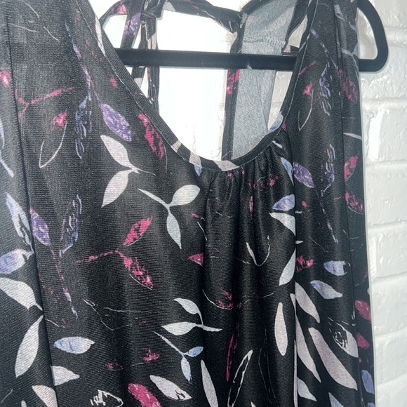 Plus Size Floral Tunic Dress 2X | Lily by Firmiana - Picture 3 of 8